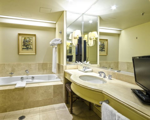 Stamford Plaza Brisbane - Holiday Jervis Bay 10