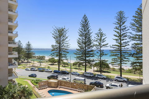 Columbia Beachfront Apartments On Rainbow Bay - Holiday Jervis Bay 18