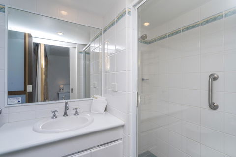 Columbia Beachfront Apartments On Rainbow Bay - Holiday Jervis Bay 16