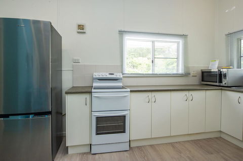 Kooyong Apartment 8 - Holiday Jervis Bay 7