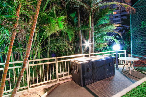 Seacrest Beachfront Apartments Surfers Paradise - Holiday Jervis Bay 31