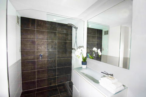 Seacrest Beachfront Apartments Surfers Paradise - Holiday Jervis Bay 22