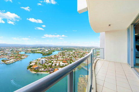 The Towers Of Chevron Renaissance - Holidays Gold Coast - Holiday Jervis Bay 12