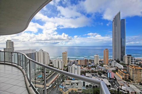 The Towers Of Chevron Renaissance - Holidays Gold Coast - Holiday Jervis Bay 36