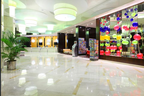 The Towers Of Chevron Renaissance - Holidays Gold Coast - Holiday Jervis Bay 15