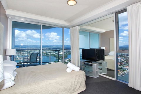 The Towers Of Chevron Renaissance - Holidays Gold Coast - Holiday Jervis Bay 8