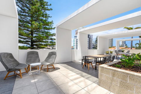 Qube Broadbeach Ocean View Apartments - Holiday Jervis Bay 4