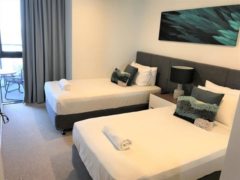 Qube Broadbeach Ocean View Apartments - Holiday Jervis Bay 24