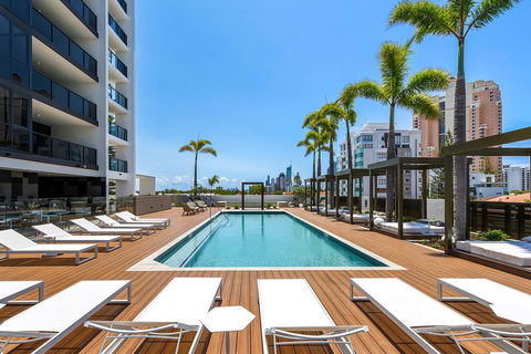 Qube Broadbeach Ocean View Apartments - Holiday Jervis Bay 17