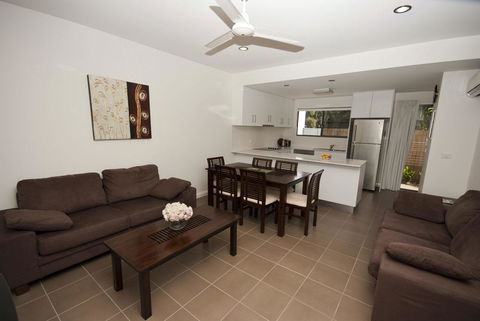 Woodville Beach Townhouse 5 - Holiday Jervis Bay 1