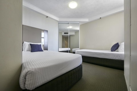 Novotel Surfers Paradise - Holiday Jervis Bay 12