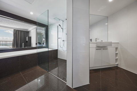 Novotel Surfers Paradise - Holiday Jervis Bay 20