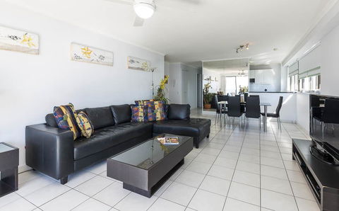 South Pacific Plaza - Official - Holiday Jervis Bay 18