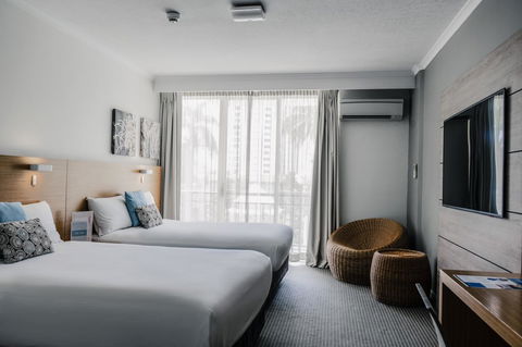 Novotel Cairns Oasis Resort - Holiday Jervis Bay 3