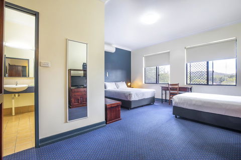 Nightcap At Atherton Hotel - Holiday Jervis Bay 2