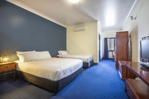 Nightcap At Atherton Hotel - Holiday Jervis Bay 14