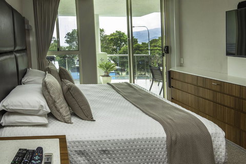 Waters Edge Apartment Cairns - Holiday Jervis Bay 3