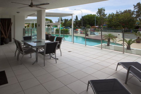 Waters Edge Apartment Cairns - Holiday Jervis Bay 10