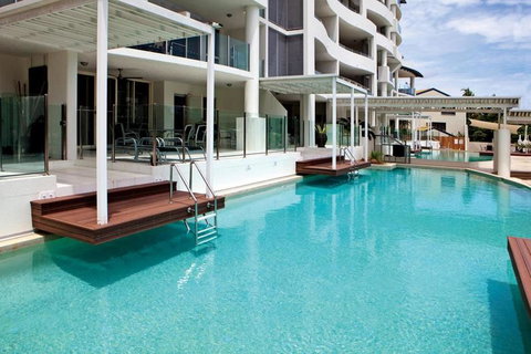 Waters Edge Apartment Cairns - Holiday Jervis Bay 0