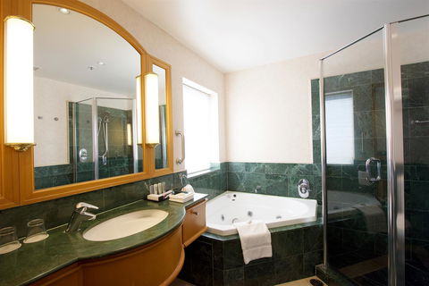 Crowne Plaza Surfers Paradise, An IHG Hotel - Holiday Jervis Bay 42