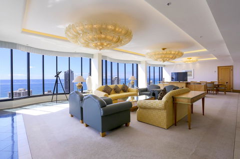 Crowne Plaza Surfers Paradise, An IHG Hotel - Holiday Jervis Bay 44