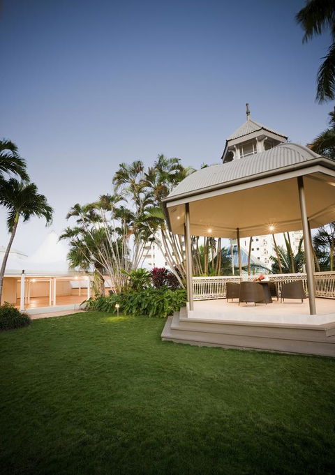 Pullman Cairns International - Holiday Jervis Bay 25