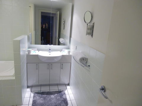 Waterfront Resort Villa With Buggy - Holiday Jervis Bay 13