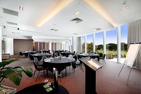 RACV Royal Pines Resort Gold Coast - Holiday Jervis Bay 39