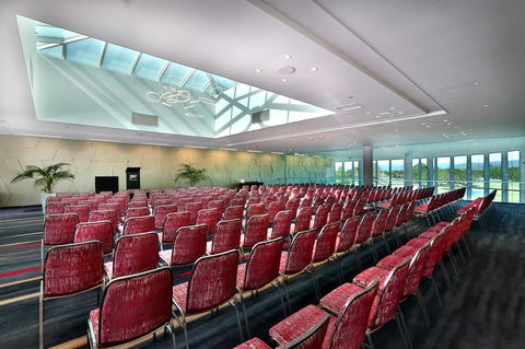 RACV Royal Pines Resort Gold Coast - Holiday Jervis Bay 35