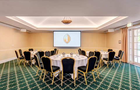InterContinental Sanctuary Cove Resort, An IHG Hotel - Holiday Jervis Bay 10