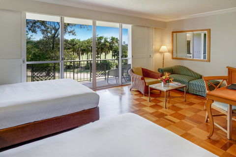 InterContinental Sanctuary Cove Resort, An IHG Hotel - Holiday Jervis Bay 25