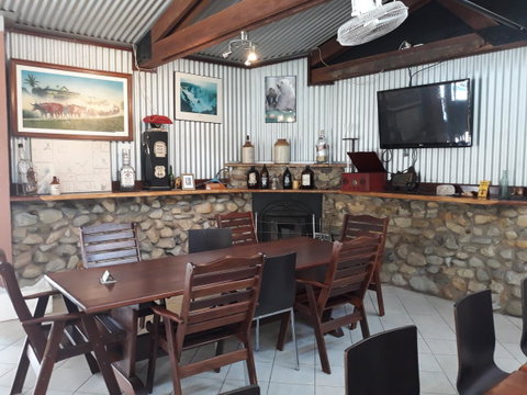 Speewah Country Tavern - Holiday Jervis Bay 11
