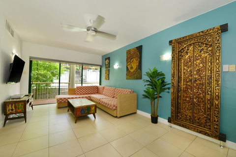 Club Tropical Resort - Official Onsite Reception & Check In - Holiday Jervis Bay 3