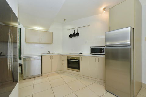 Club Tropical Resort - Official Onsite Reception & Check In - Holiday Jervis Bay 2
