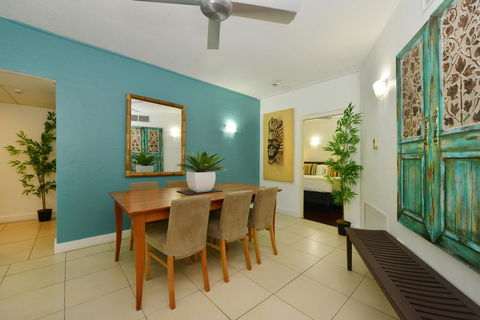 Club Tropical Resort - Official Onsite Reception & Check In - Holiday Jervis Bay 30