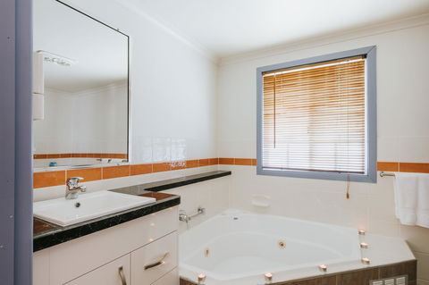 Apple Blossom Cottages - Holiday Jervis Bay 9
