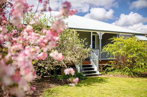 Apple Blossom Cottages - Holiday Jervis Bay 1