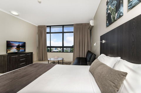 Sunshine Tower Hotel - Holiday Jervis Bay 9
