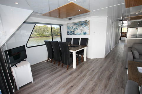 Coomera Houseboats - Holiday Jervis Bay 36