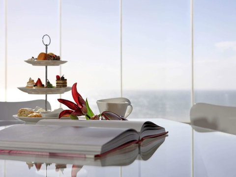 Sofitel Gold Coast Broadbeach - Holiday Jervis Bay 35