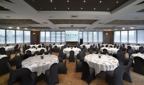 Sofitel Gold Coast Broadbeach - Holiday Jervis Bay 28