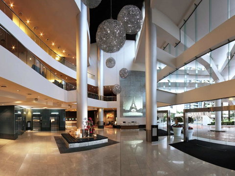 Sofitel Gold Coast Broadbeach - Holiday Jervis Bay 40