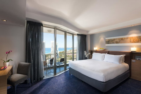 Sofitel Gold Coast Broadbeach - Holiday Jervis Bay 3