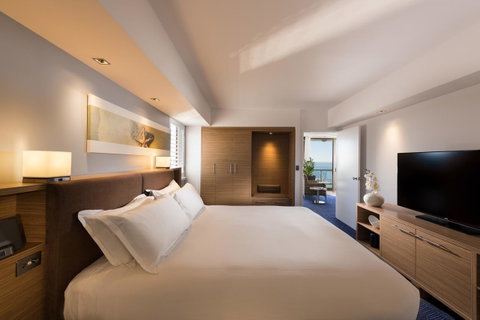 Sofitel Gold Coast Broadbeach - Holiday Jervis Bay 5
