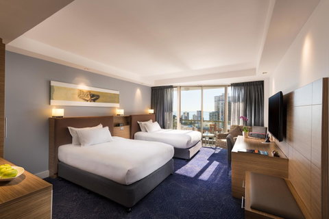 Sofitel Gold Coast Broadbeach - Holiday Jervis Bay 20