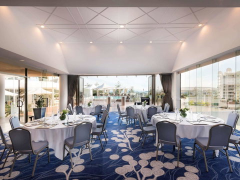 Sofitel Gold Coast Broadbeach - Holiday Jervis Bay 41