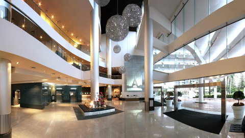 Sofitel Gold Coast Broadbeach - Holiday Jervis Bay 10