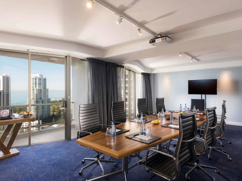 Sofitel Gold Coast Broadbeach - Holiday Jervis Bay 42