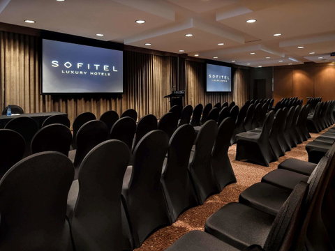 Sofitel Gold Coast Broadbeach - Holiday Jervis Bay 38