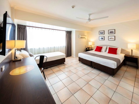 Hides Hotel - Holiday Jervis Bay 1